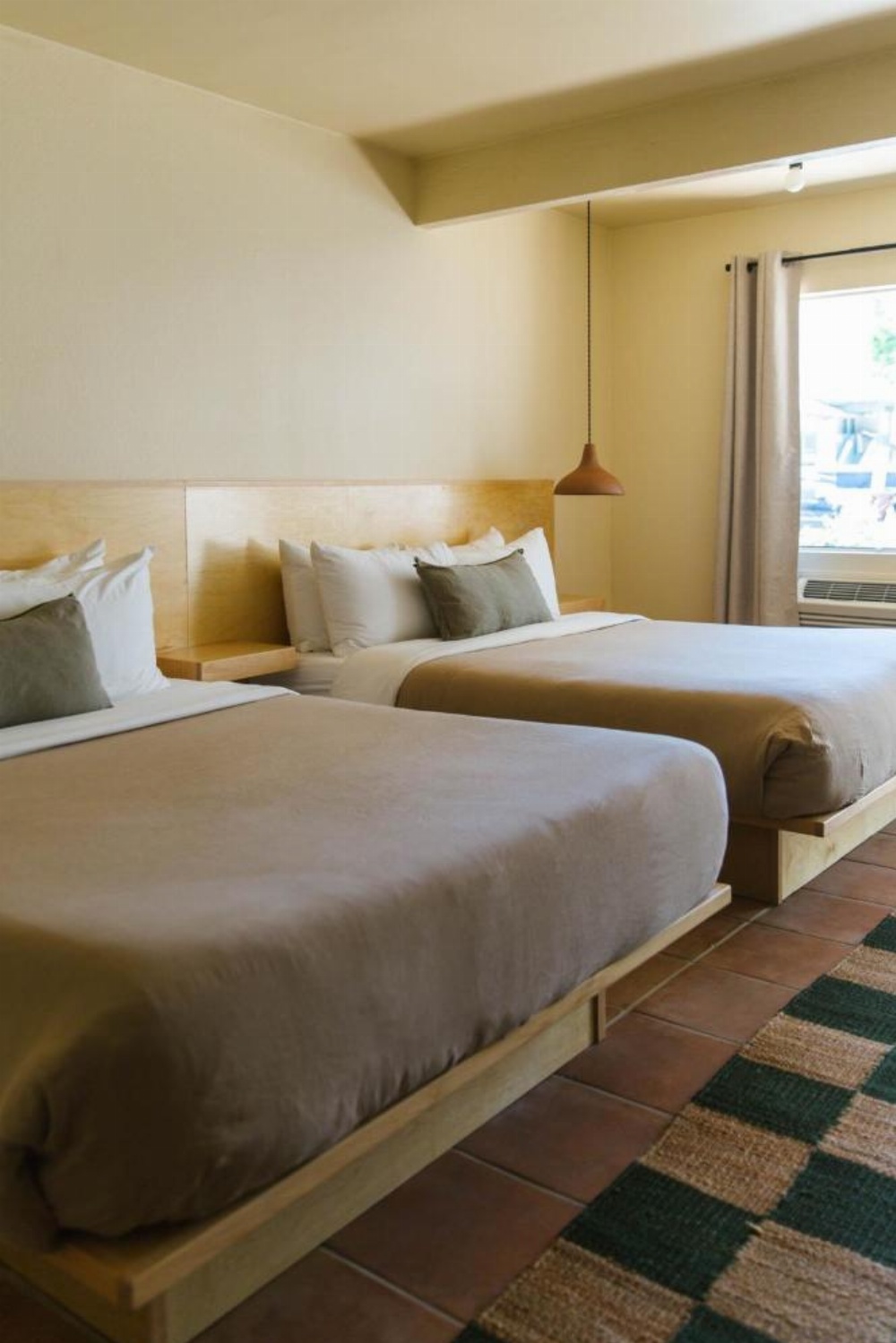 Hummingbird Inn